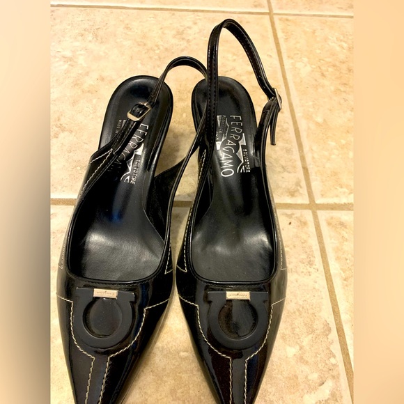 Ferragamo sandal and comfortable and pretty shoes - Picture 1 of 4